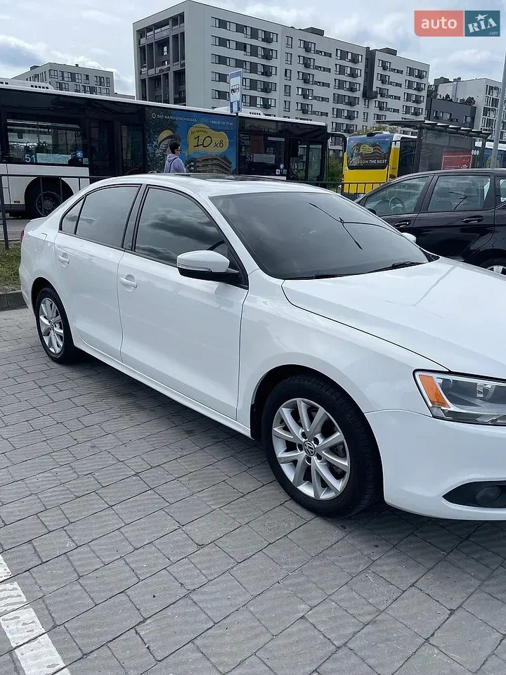 Volkswagen Jetta 2012 photo 3
