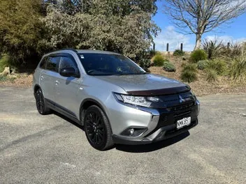 Mitsubishi Outlander 2021 photo 2