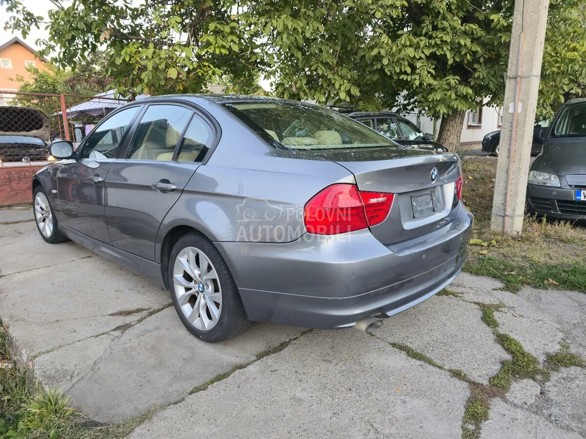BMW 318 2010 photo 5