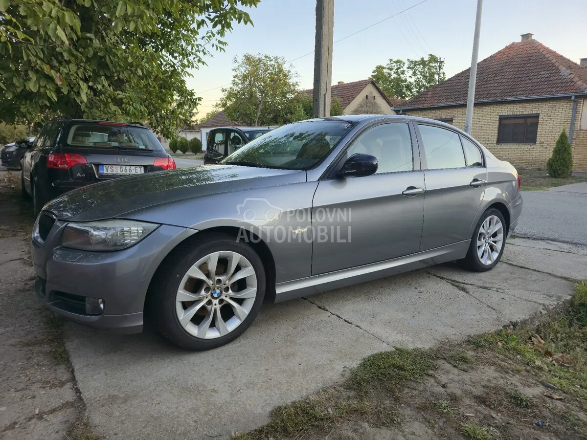 BMW 318 2010 photo 2