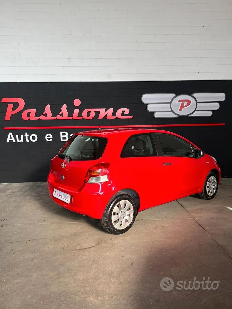 Toyota Yaris 2009 photo 3