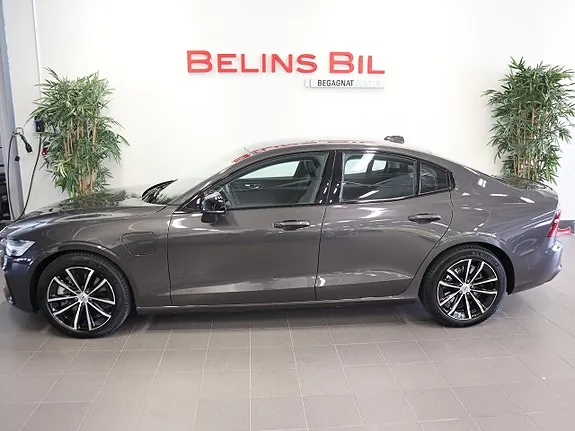 Volvo S60 2024 photo 2