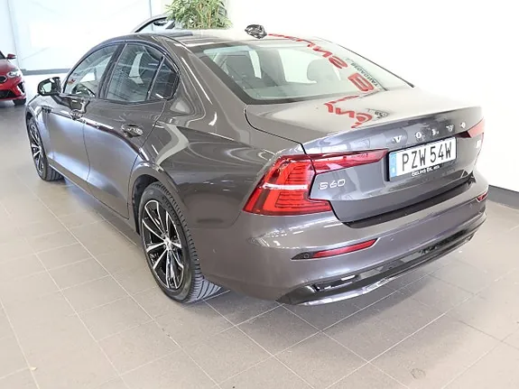 Volvo S60 2024 photo 3