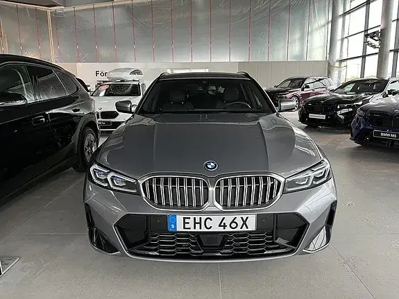 BMW 330E 2026 photo 2