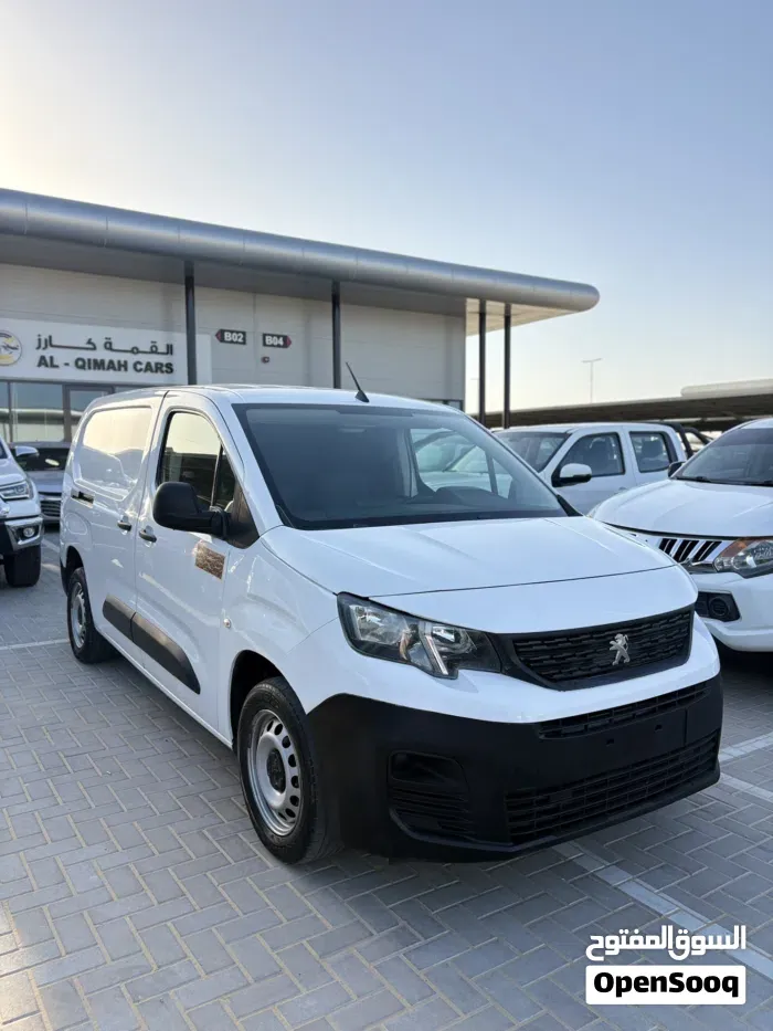 Peugeot Partner 2022 photo 2