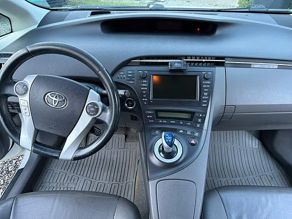 Toyota Prius 2010 photo 3