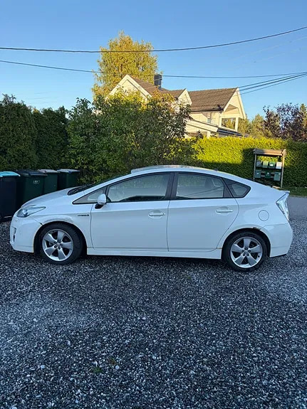 Toyota Prius 2010 photo 2