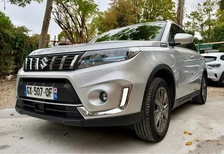 Suzuki Vitara 2024 photo 3