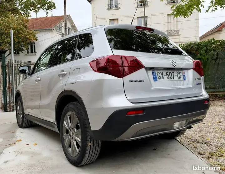 Suzuki Vitara 2024 photo 5