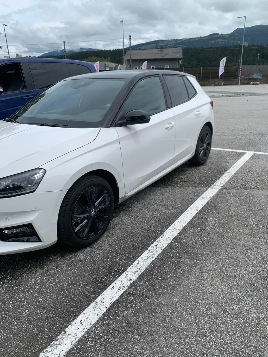Skoda Fabia 2023 photo 3
