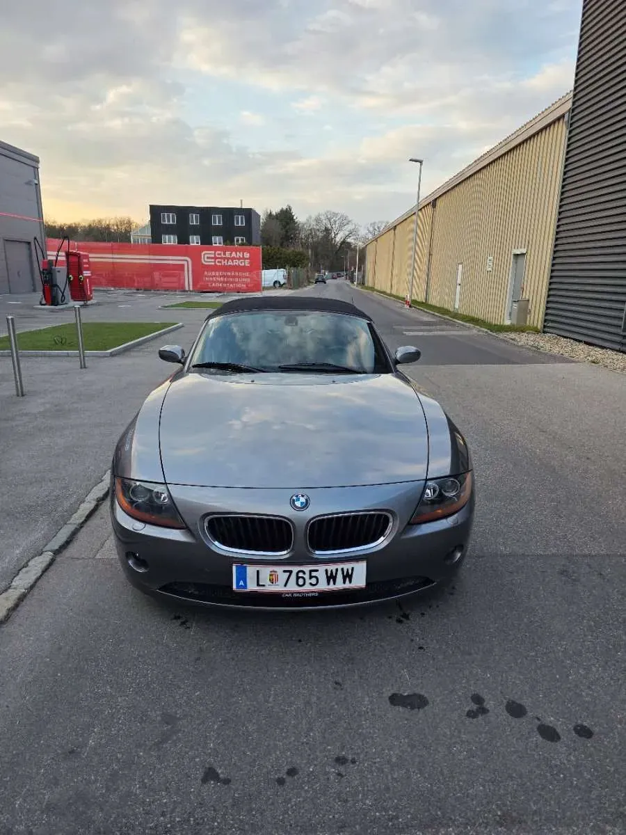 BMW Z4 2006 photo 2