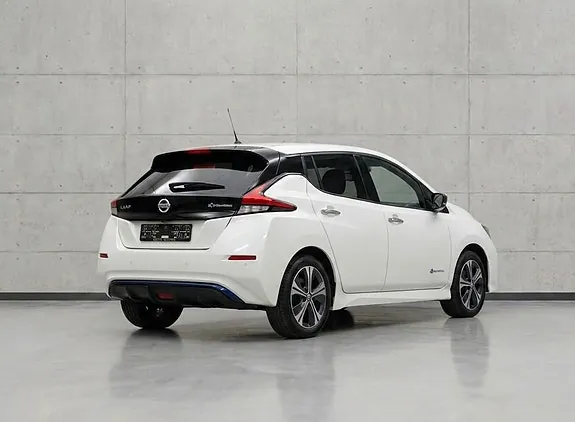 Nissan Leaf 2019 photo 2
