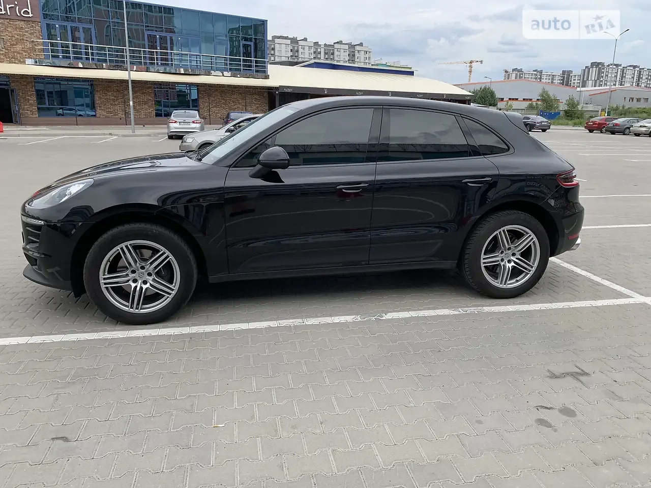 Porsche Macan 2017 photo 2