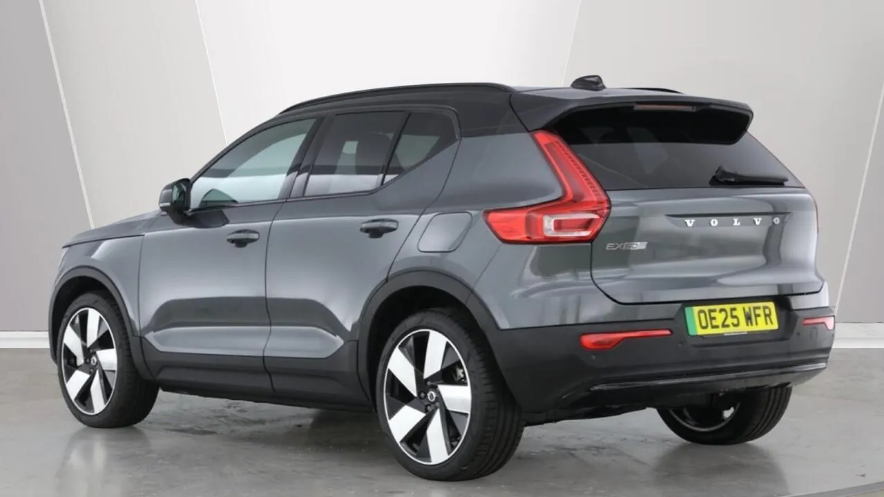 Volvo Ex40 2025 photo 2