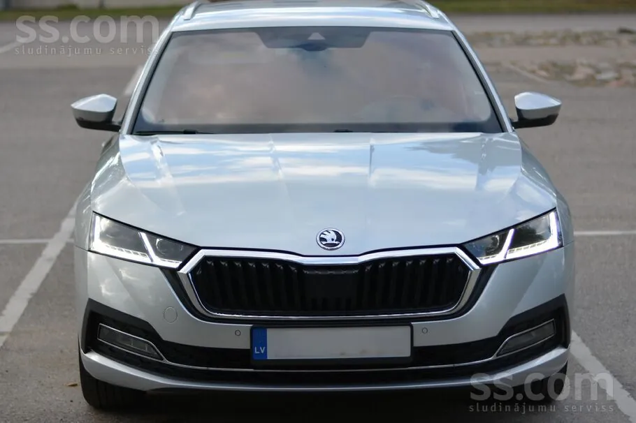 Skoda Octavia 2021 photo 2