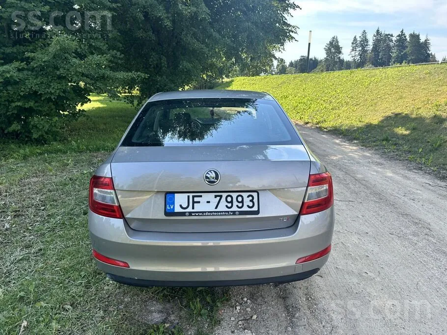 Skoda Octavia 2013 photo 2