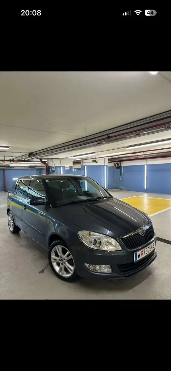 Skoda Fabia 2011 photo 3