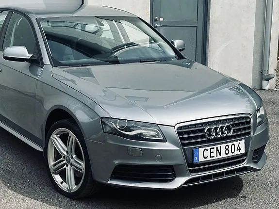 Audi A4 2010 photo 5
