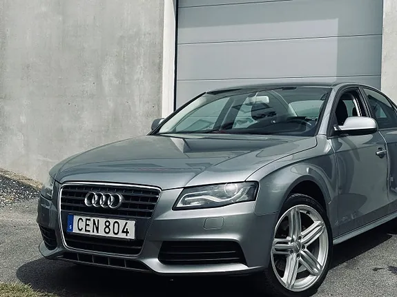 Audi A4 2010 photo 2