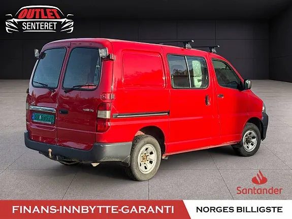 Toyota Hiace 2012 photo 4