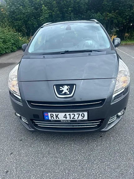 Peugeot 5008 2012 photo 2