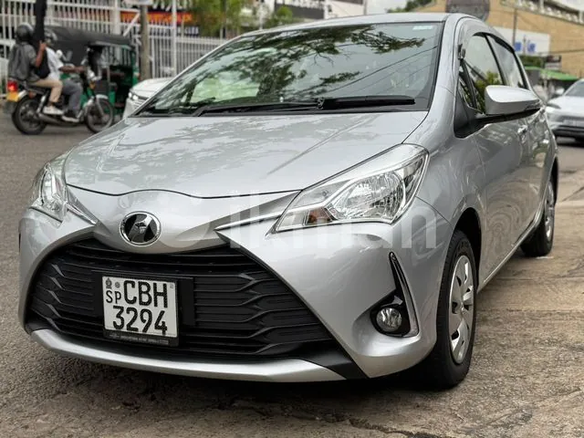 Toyota Vitz 2017 photo 5