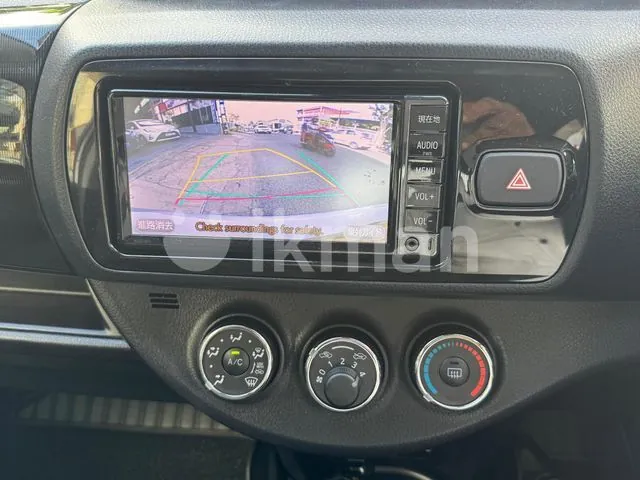 Toyota Vitz 2017 photo 3