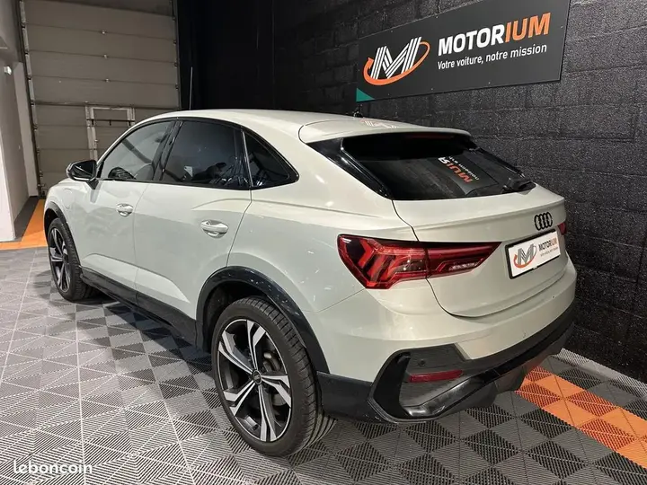Audi Q3 2022 photo 4