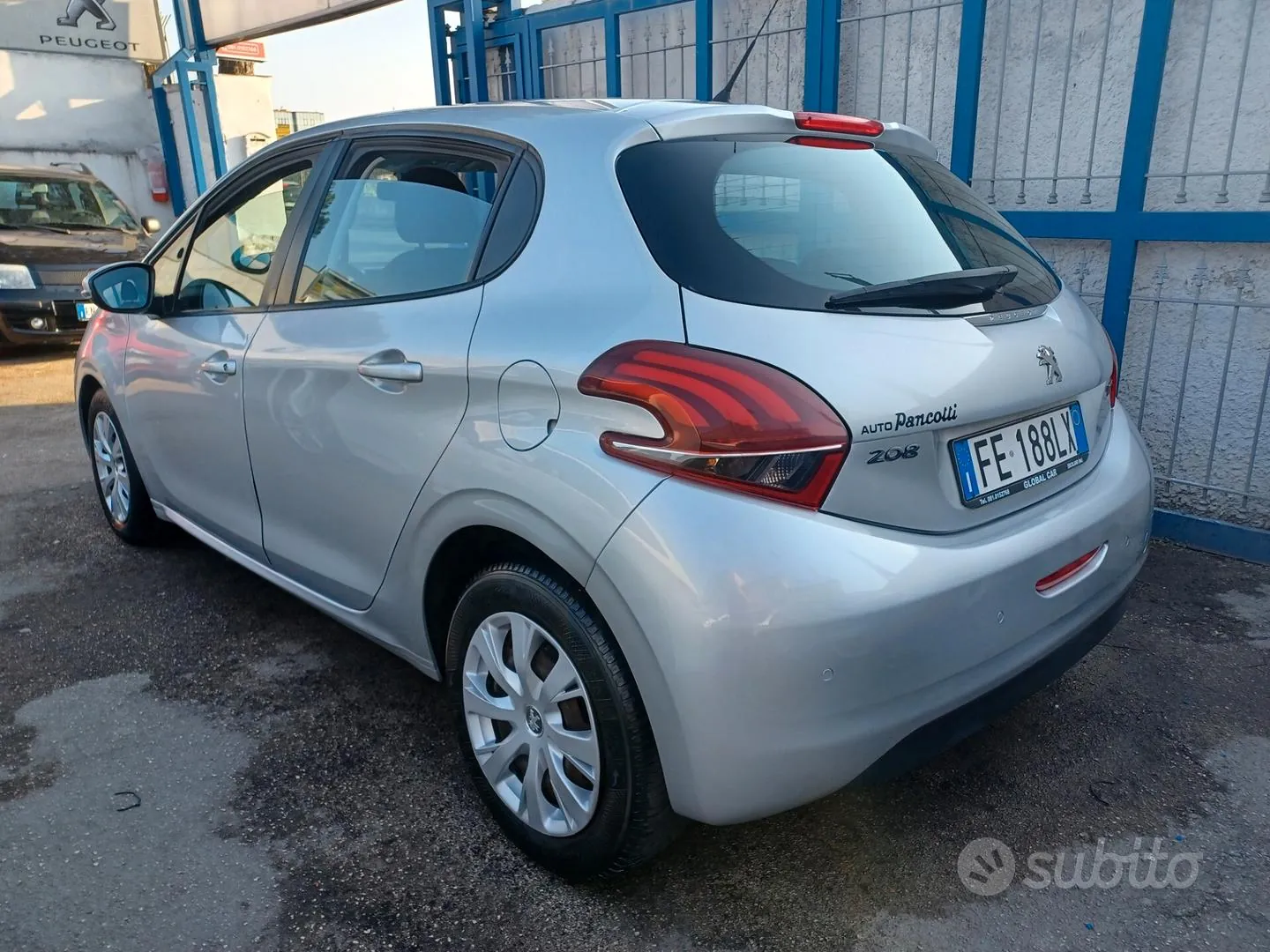 Peugeot 208 2016 photo 3