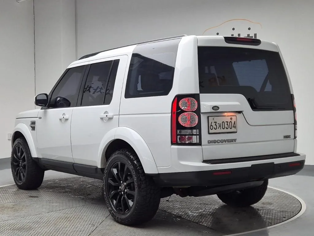 Land Rover Discovery 2016 photo 2