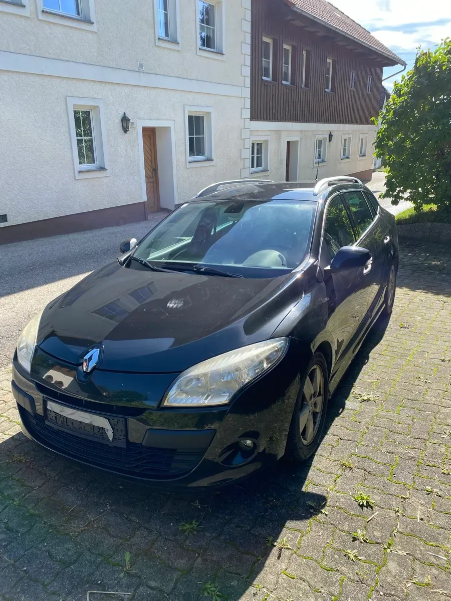 Renault Megane 2010 photo 2