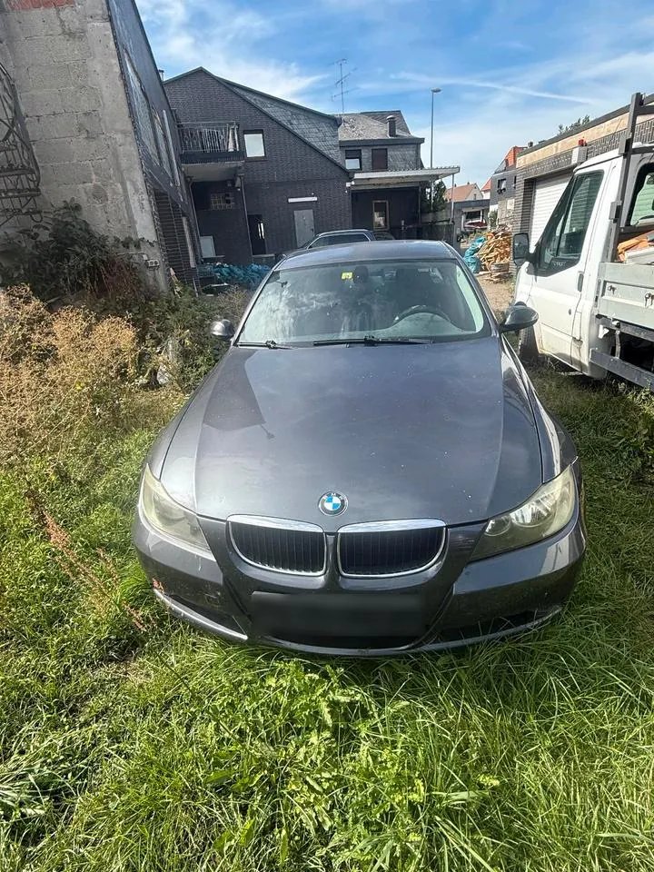 BMW 320I