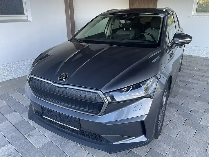 Skoda Enyaq 2023 photo 2