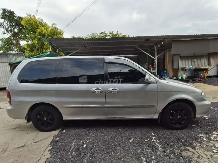 Kia Carnival 2007 photo 2