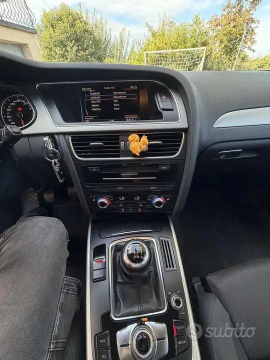 Audi A4 Avant 2012 photo 4