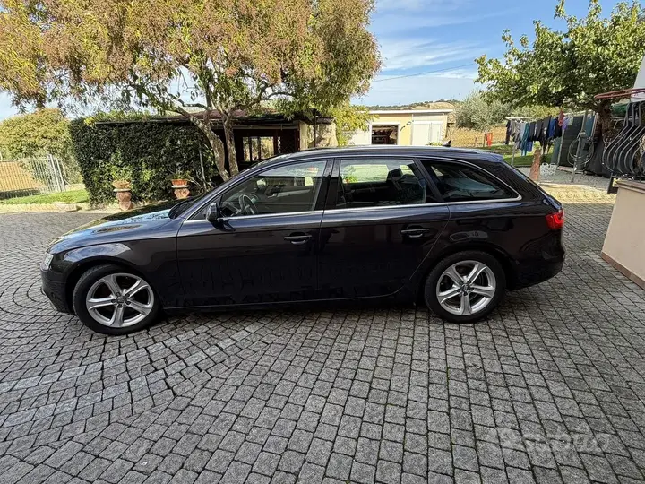 Audi A4 Avant 2012 photo 2