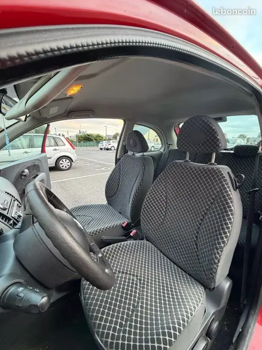 Nissan Micra 2006 photo 2