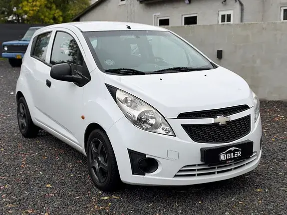 Chevrolet Spark 2011 photo 2