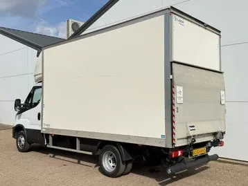 Iveco Daily 2023 photo 2