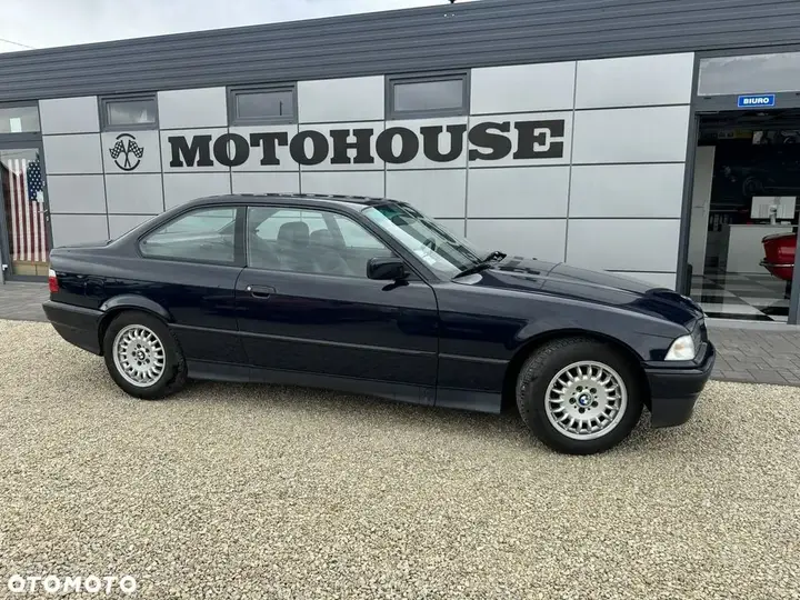 BMW 3 Series 1993 photo 3