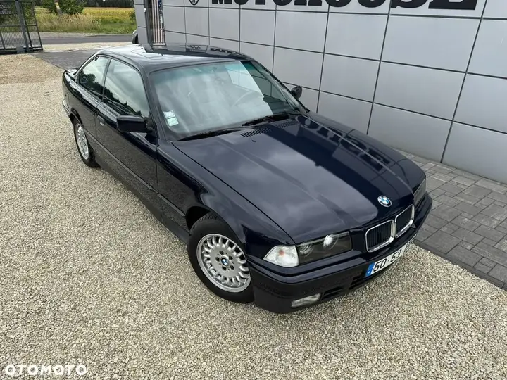 BMW 3 Series 1993 photo 2