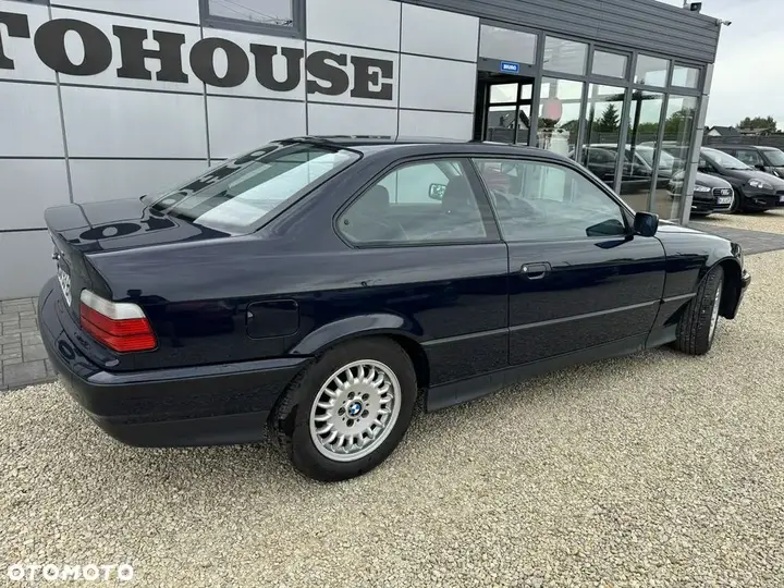BMW 3 Series 1993 photo 4