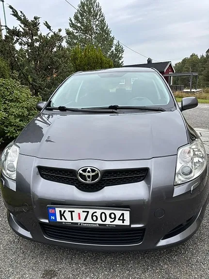 Toyota Auris 2008 photo 2