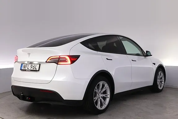 Tesla Model Y 2023 photo 5