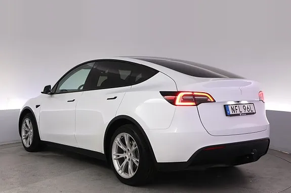 Tesla Model Y 2023 photo 4