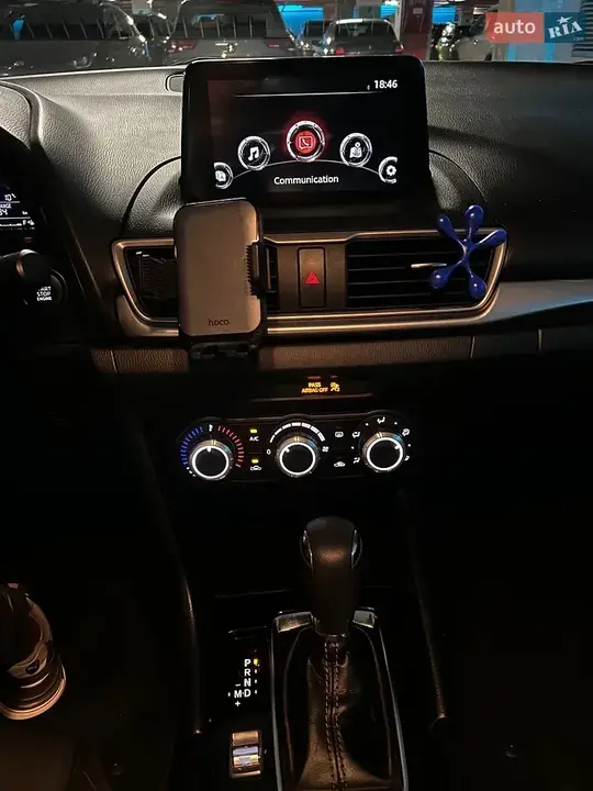 Mazda 3 2018 photo 5