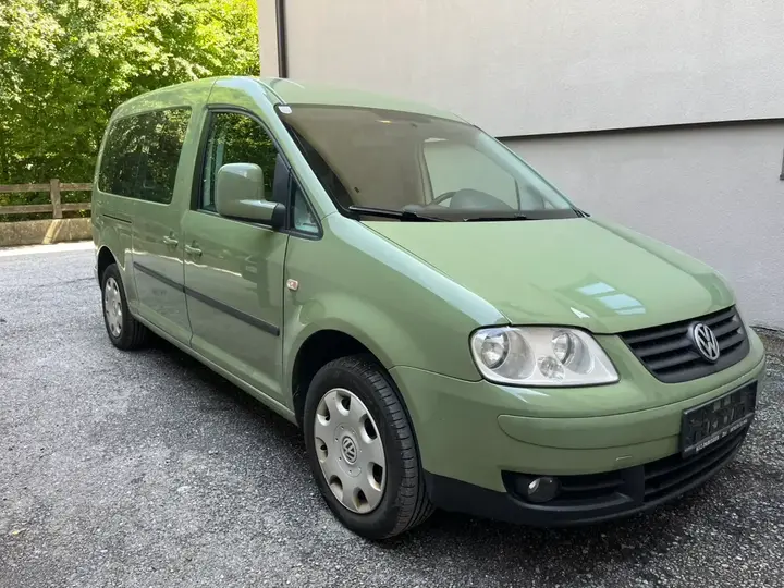 Volkswagen Caddy 2010 photo 2