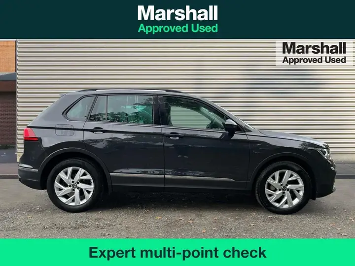 Volkswagen Tiguan 2022 photo 2