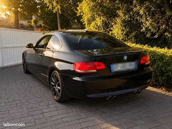 BMW Série 3 2008 photo 2