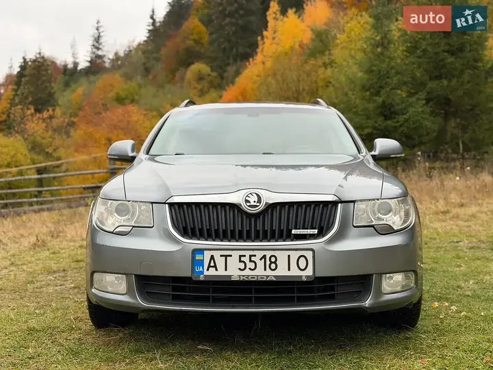Skoda Superb 2012 photo 3